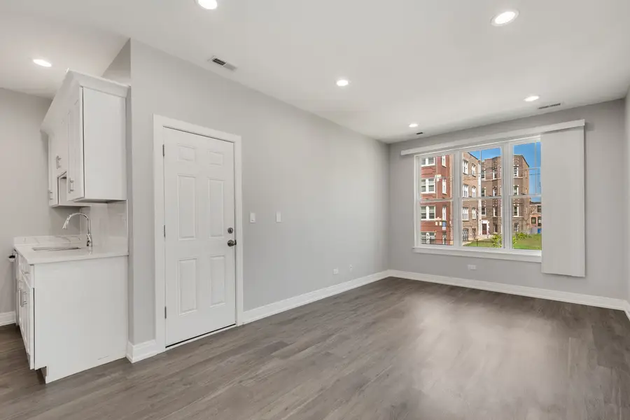 6418 S Champlain Avenue, Chicago, IL 60637 - #2