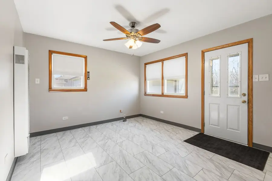 10605 Sycamore Drive, Chicago Ridge, IL 60415 - #3