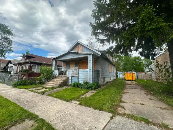 11941 S La Salle Street, Chicago, IL 60628