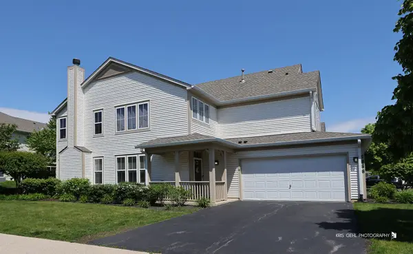 2888 Falling Waters Drive, Lindenhurst, IL 60046