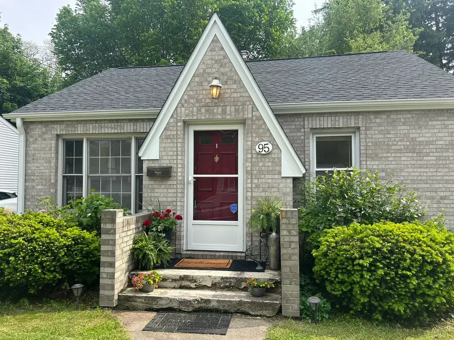 95 Roosevelt Street, Saint Charles, IL 60174 - #3