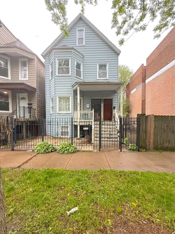 9014 S Escanaba Avenue, Chicago, IL 60617