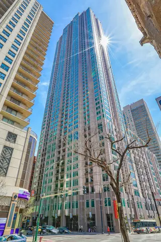 33 W Ontario Street #16D, Chicago, IL 60654