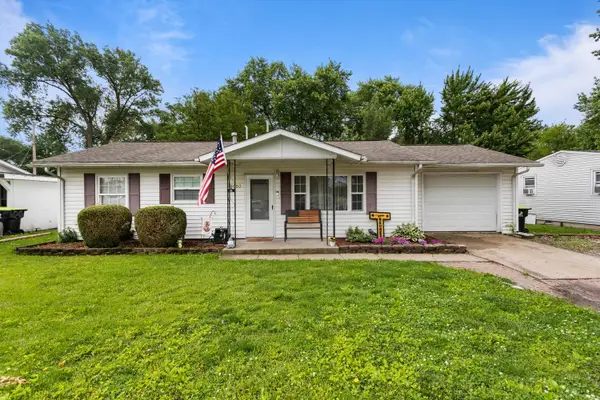 1003 E Fairview Drive, Tuscola, IL 61953