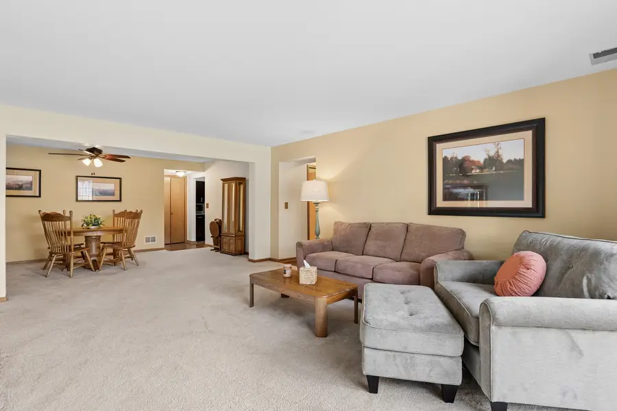 8058 Autobahn Drive S #102, Palos Park, IL 60464 - #3
