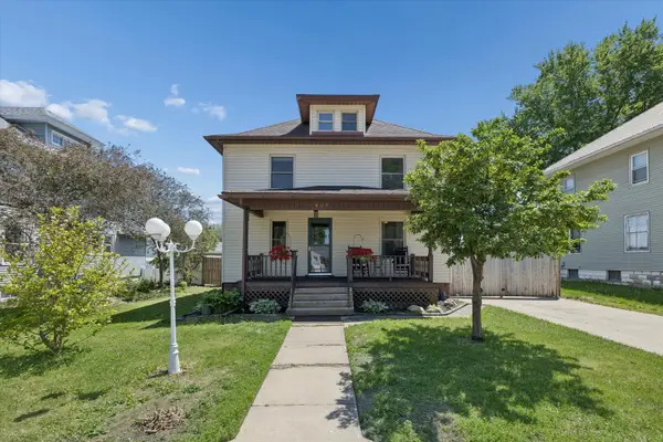807 Fulton Street, Grand Mound, IA 52751