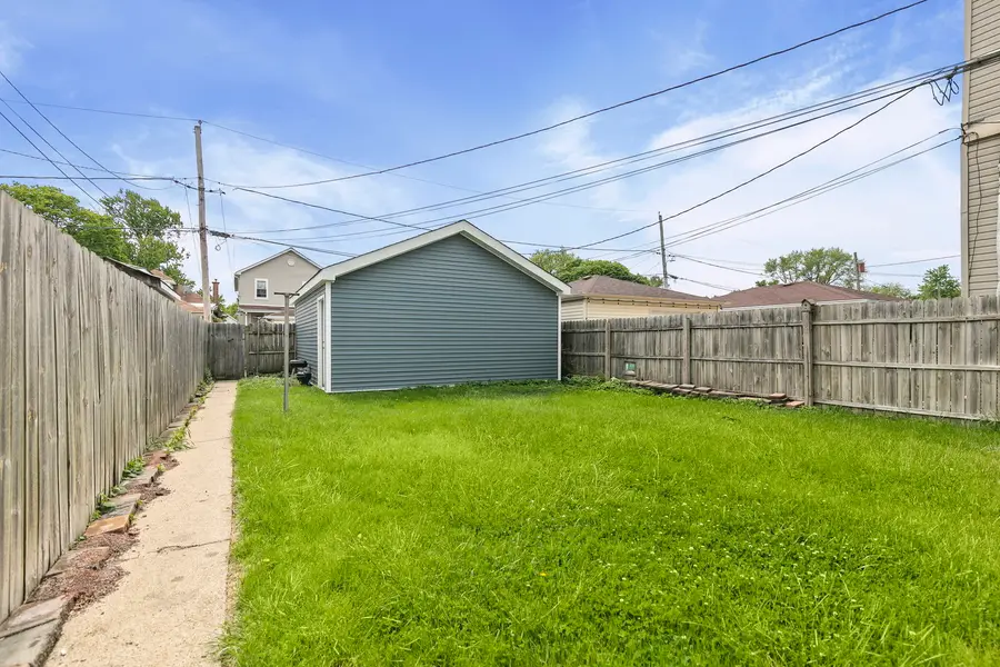 4915 W Winnemac Avenue, Chicago, IL 60630 - #3