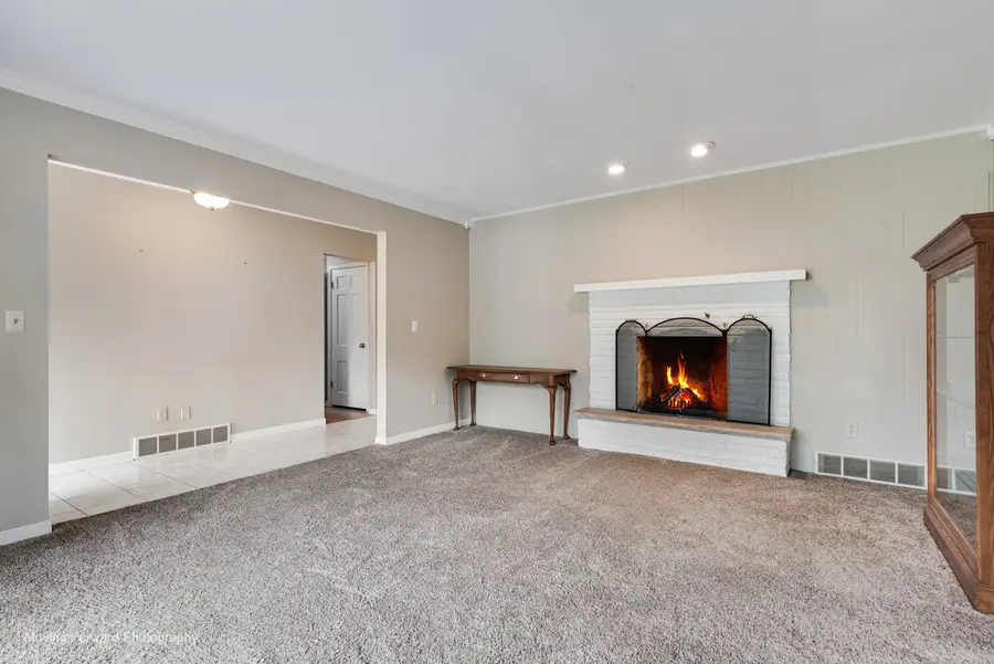 240 Park Crest Drive, Freeport, IL 61032 - #2