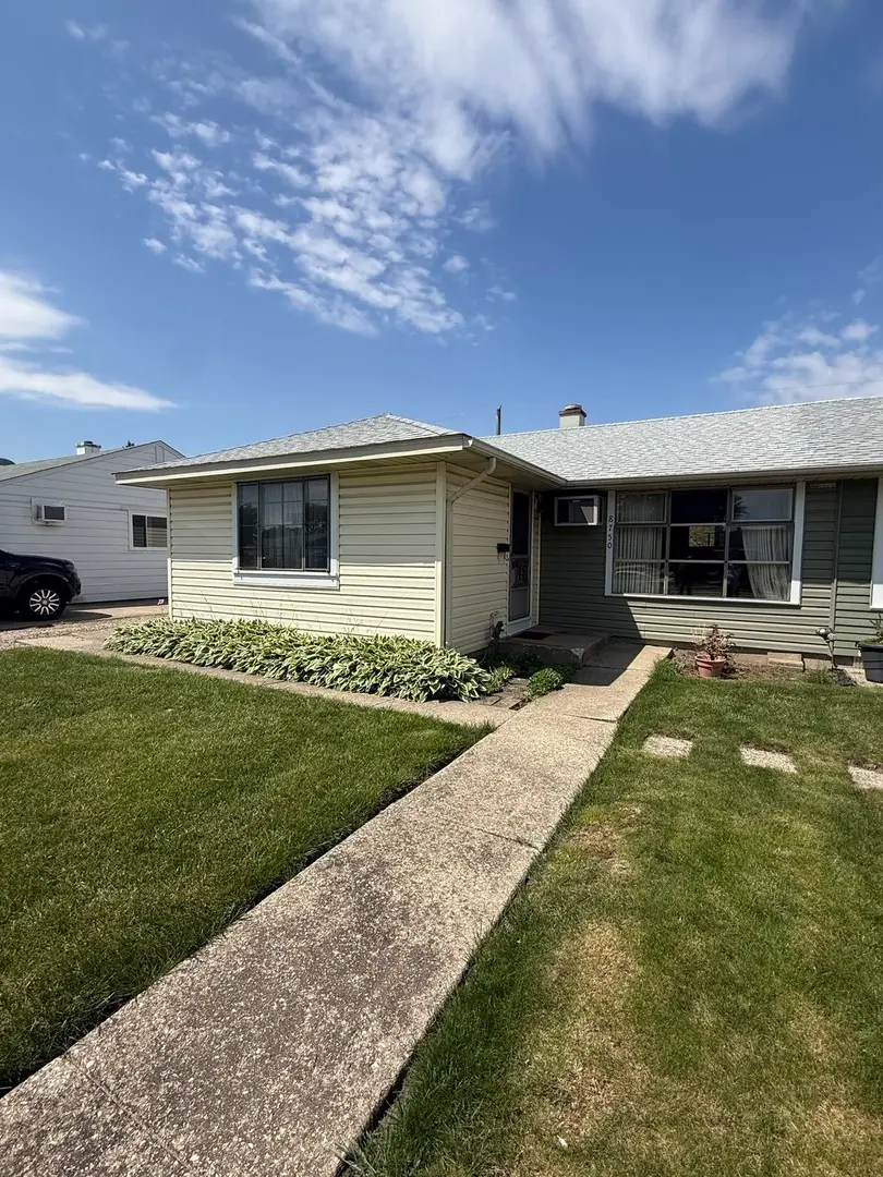 8750 S Kilbourn Avenue, Hometown, IL 60456 - #1