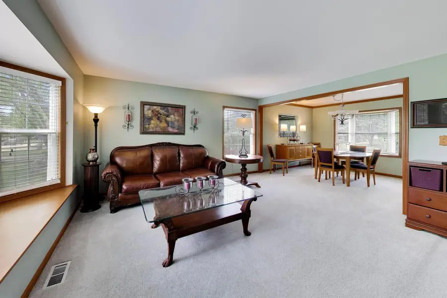 524 Edinburgh Lane, West Dundee, IL 60118 - #2
