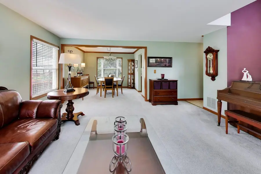 524 Edinburgh Lane, West Dundee, IL 60118 - #3