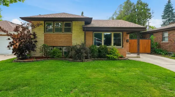 1434 Heidorn Avenue, Westchester, IL 60154