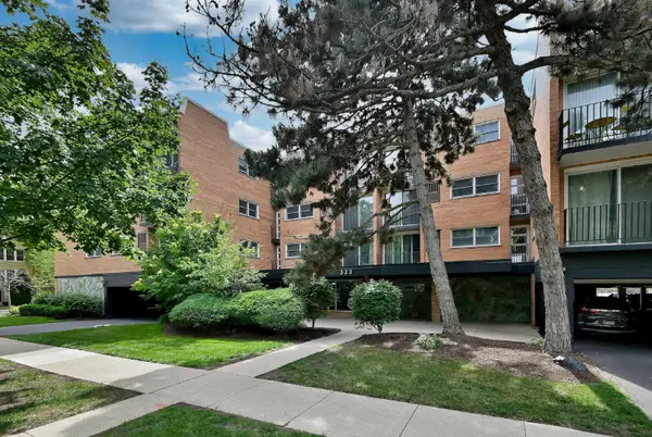 333 S East Avenue #202, Oak Park, IL 60302