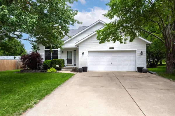 3254 W 64th Street Court, Davenport, IA 52806