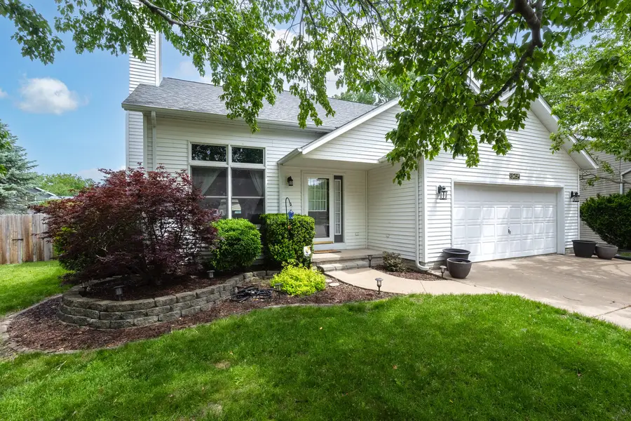 3254 W 64th Street Court, Davenport, IA 52806 - #2