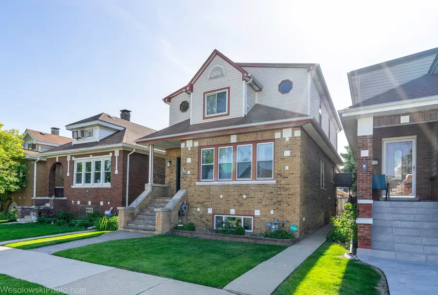 3024 N 76th Avenue, Elmwood Park, IL 60707 - #2