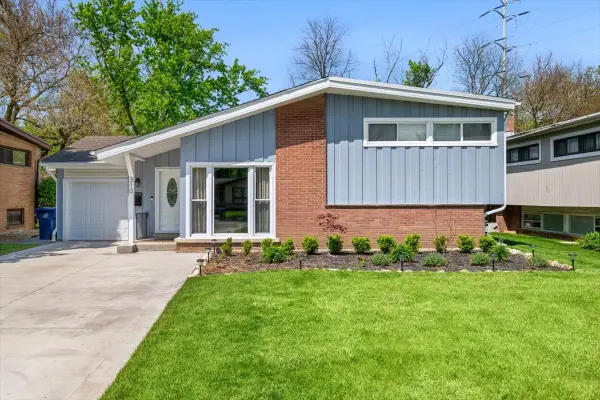 310 Chipili Drive, Northbrook, IL 60062