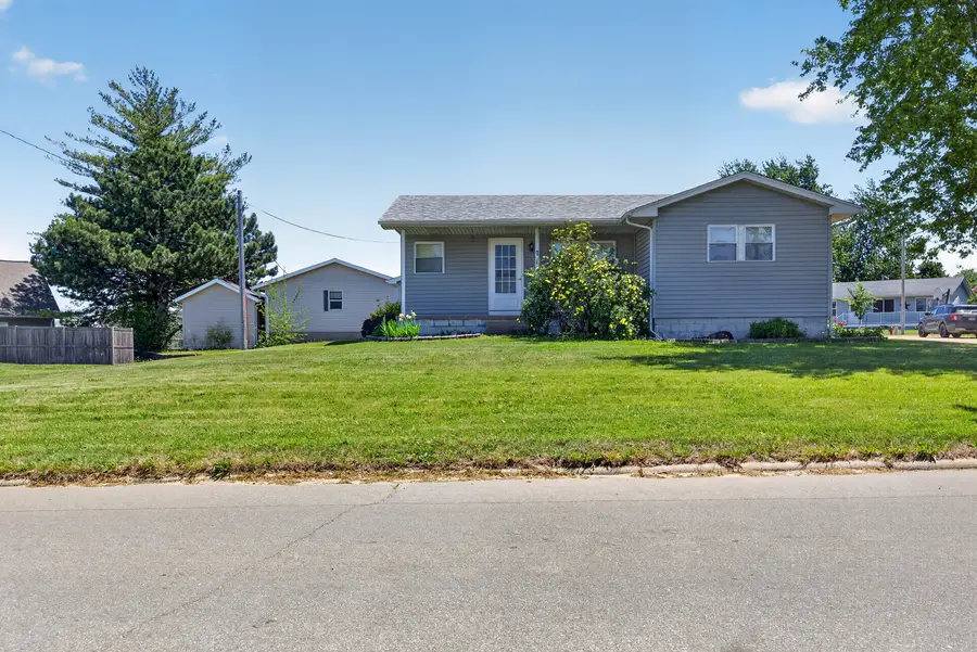 713 East Street, Grand Mound, IA 52751 - #2