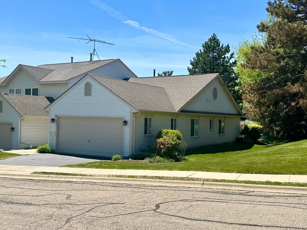 1807 Magnolia Court #1807, McHenry, IL 60051 - #1
