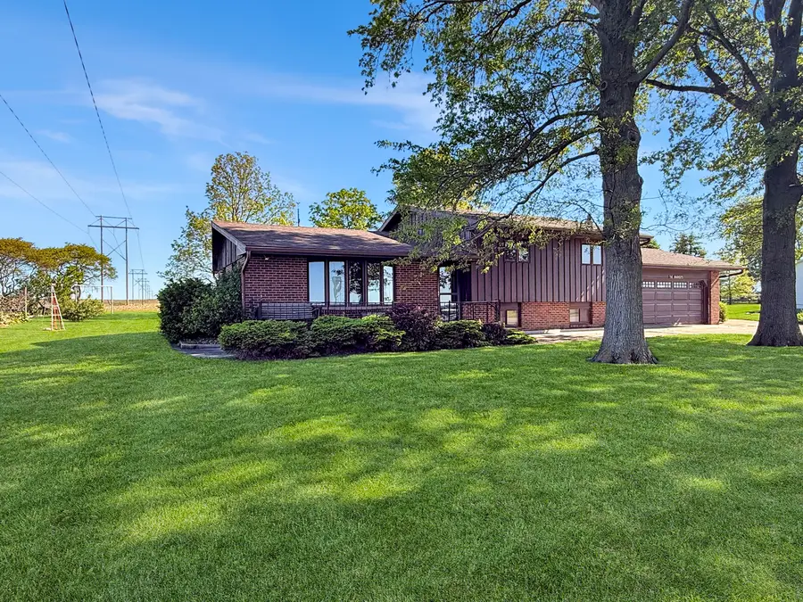 2052 County Road 3000 N, Rantoul, IL 61866 - #2