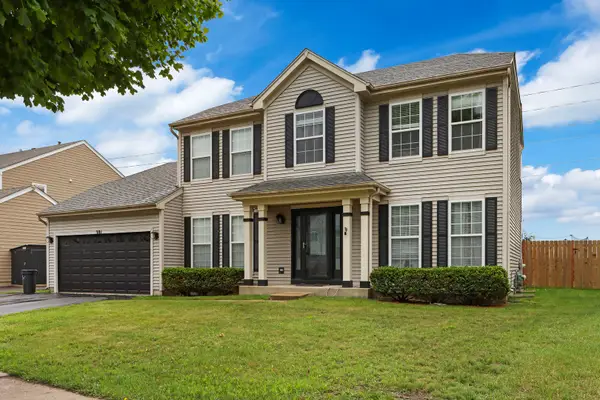 381 Warwick Lane, Lake In The Hills, IL 60156
