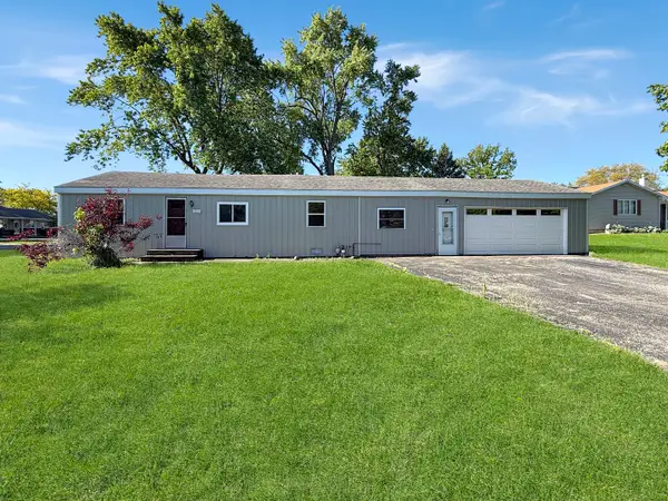 212 E Willard Street, Gifford, IL 61847