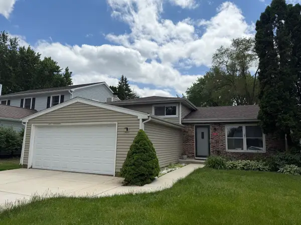 1500 Pershing Avenue, Wheaton, IL 60189