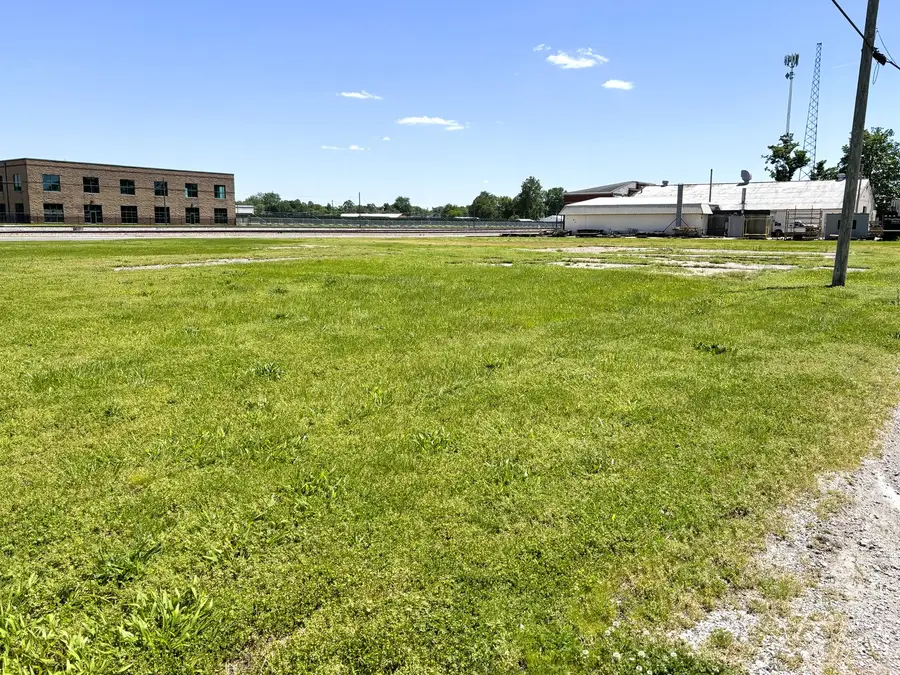 200 S Chestnut Street, Centralia, IL 62801 - #3