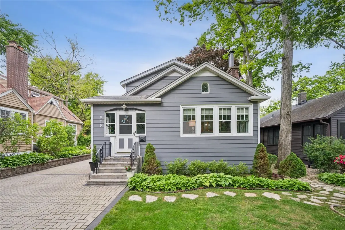 829 Saint Johns Avenue, Highland Park, IL 60035 - #1