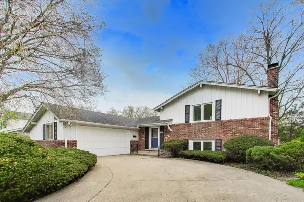 2412 Happy Hollow Road, Glenview, IL 60026