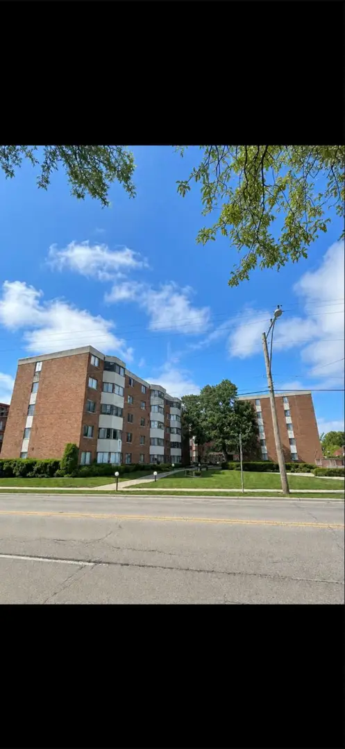 5500 Lincoln Avenue #107, Morton Grove, IL 60053