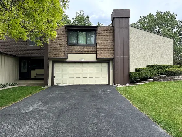 171 Cascade Drive, Indian Head Park, IL 60525