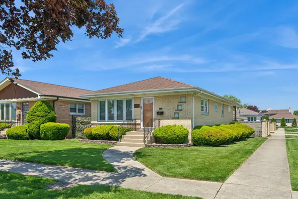 8600 W Ainslie Street, Norridge, IL 60706