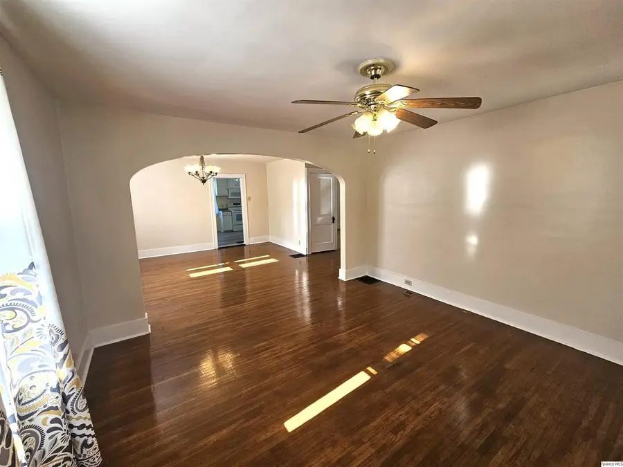 2041 Elm Street, Quincy, IL 62301 - #3