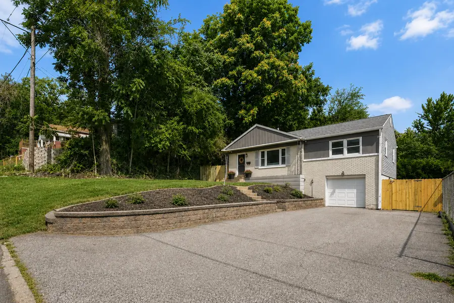 3215 11th Avenue C Avenue, Moline, IL 61265 - #2