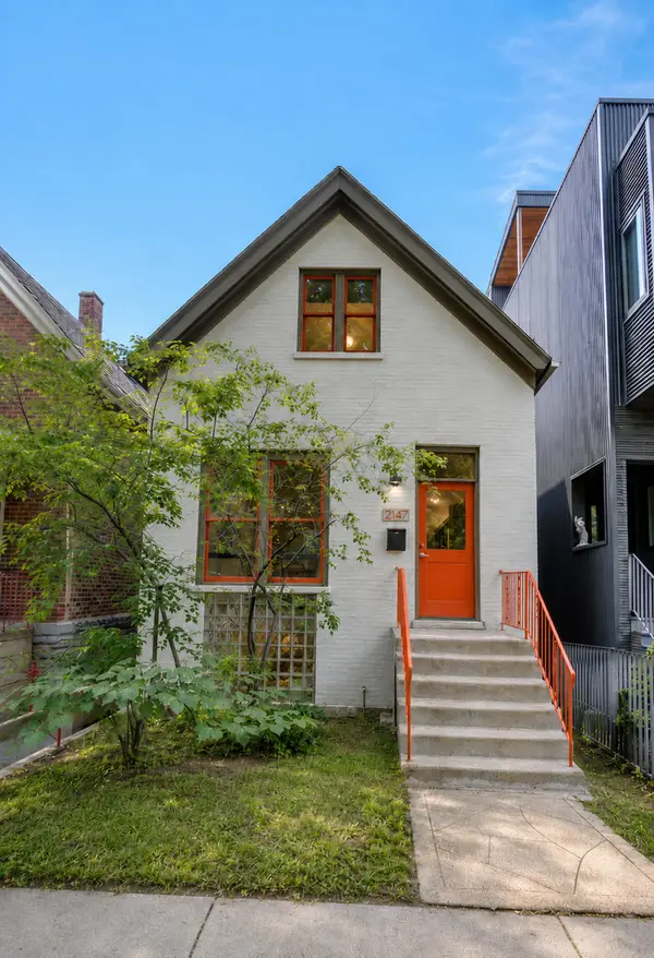 2147 N Claremont Avenue, Chicago, IL 60647