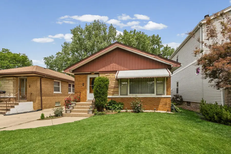 8240 45th Street, Lyons, IL 60534 - #2