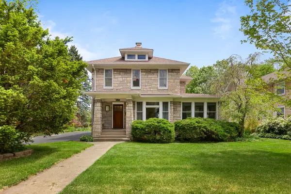 1021 N Sheridan Road, Waukegan, IL 60085