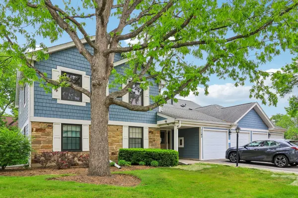 1102 Woodbury Lane #D1, Wheeling, IL 60090