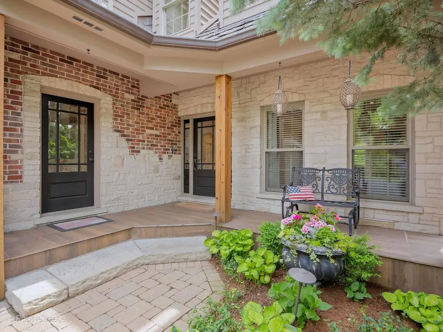 325 Ruby Street, Clarendon Hills, IL 60514 - #2