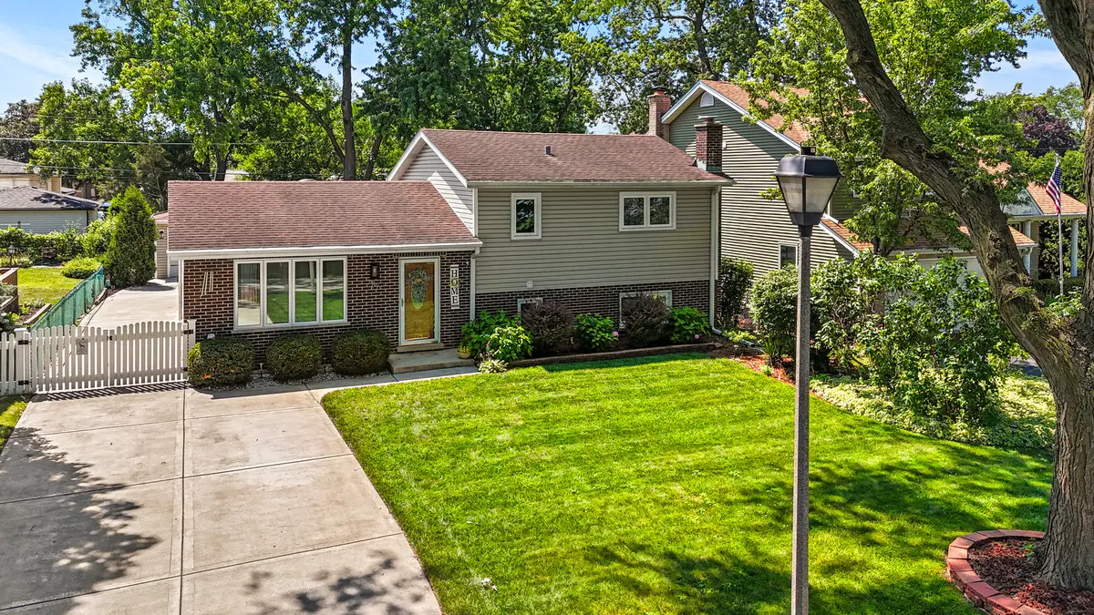 786 N Parker Street, Elmhurst, IL 60126 - #1