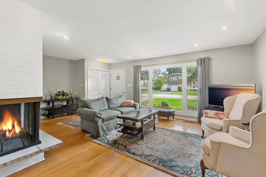 816 Holmes Avenue, Deerfield, IL 60015 - #2