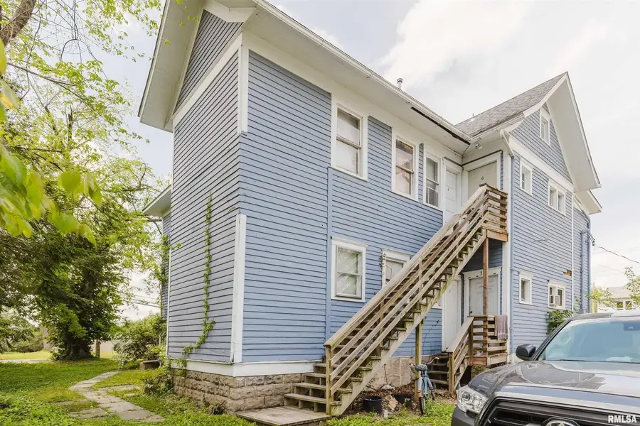 209 N Springer Street, Carbondale, IL 62901 - #3