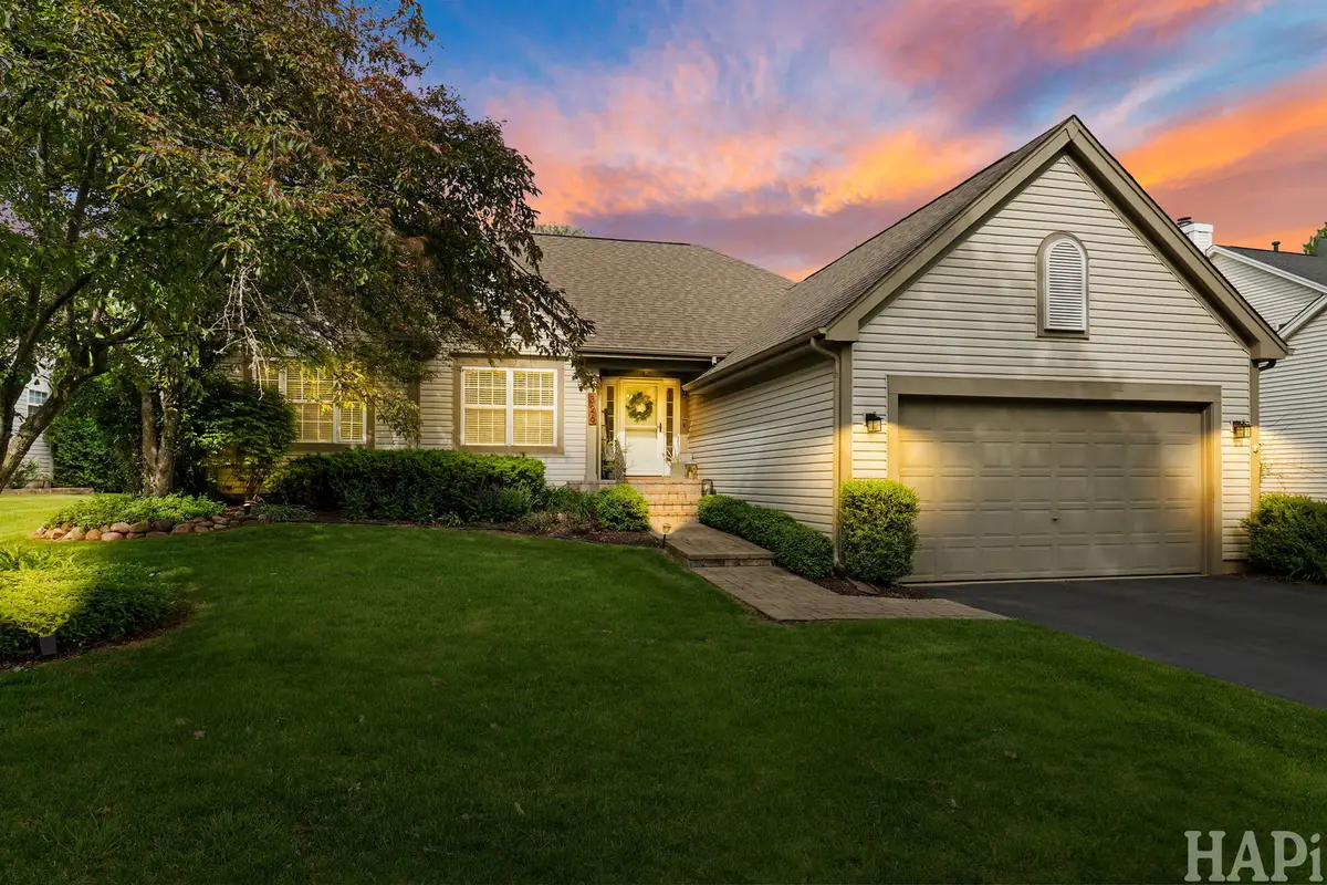326 Garrison Circle, Port Barrington, IL 60010 - #1