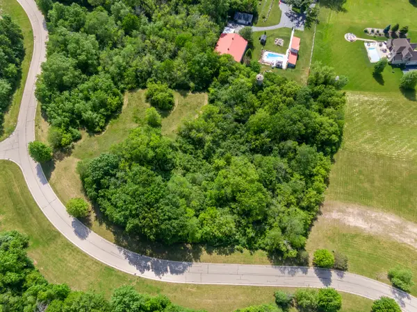 7393 English Oak Lane, Spring Grove, IL 60081