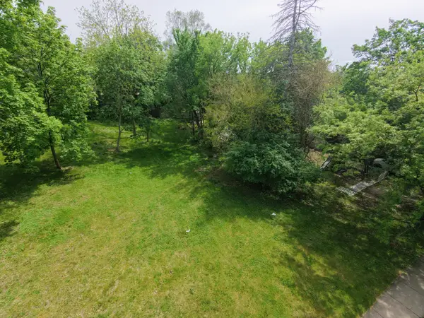 406 Barrington Avenue, East Dundee, IL 60118