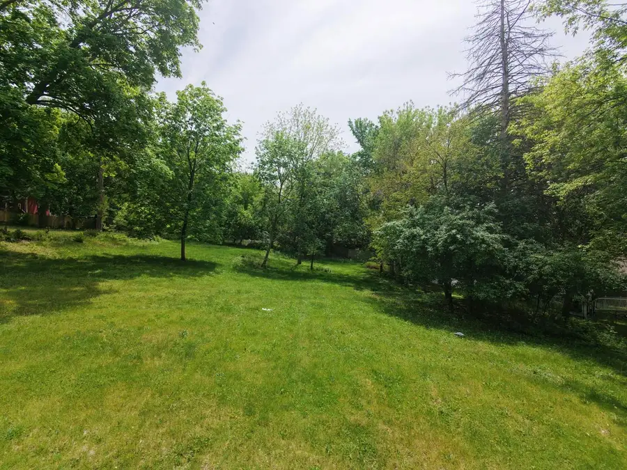 406 Barrington Avenue, East Dundee, IL 60118 - #3