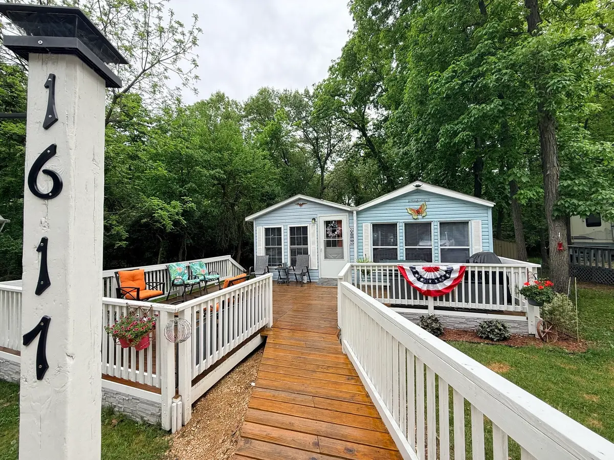 16-17 Woodhaven Lakes, Sublette, IL 61367 - #1