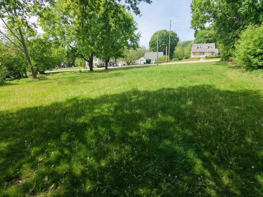 410 Barrington Avenue, East Dundee, IL 60118 - #3