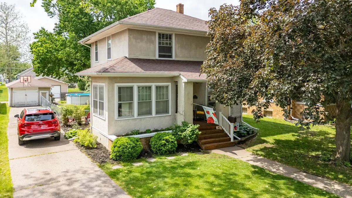 2440 Arlington Avenue, Davenport, IA 52803 - #1